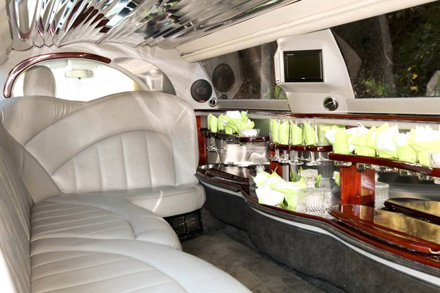 chrysler 300 limo interior